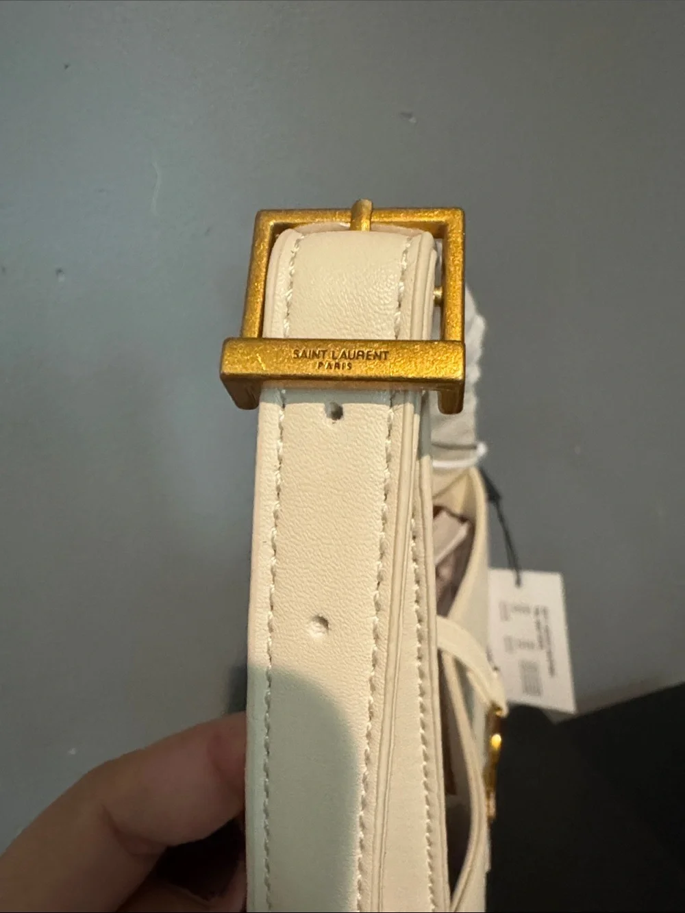 Fashion Cream YSL Shoulder Bag with Gold Logo Hardware - Picture 3 of 10